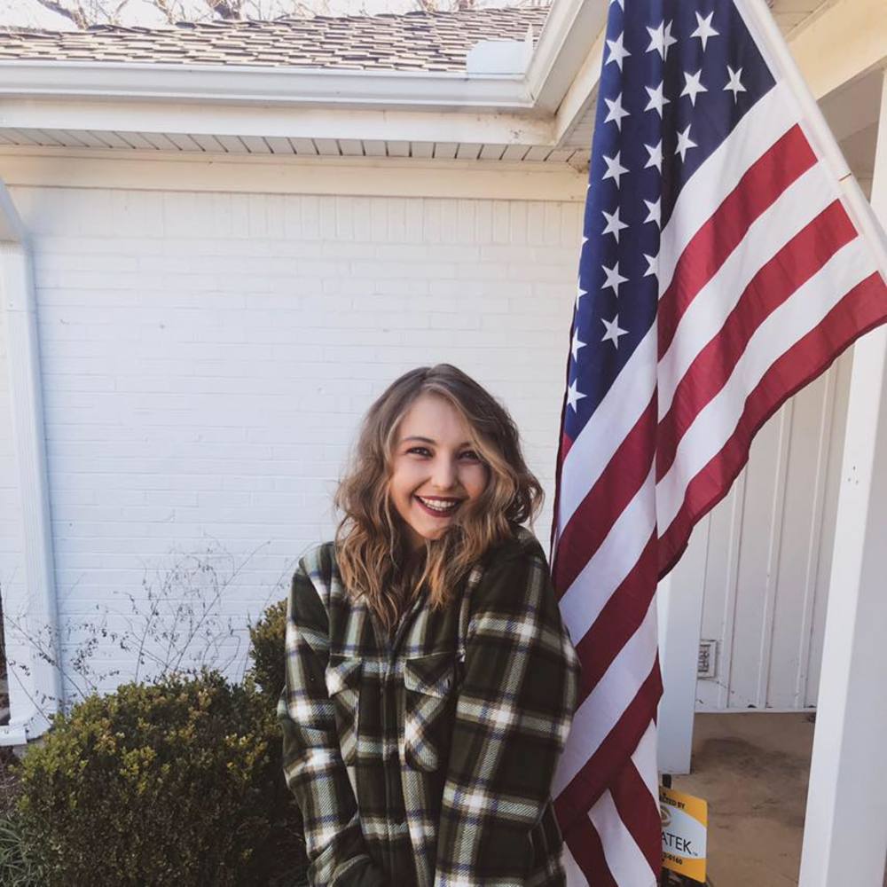 Meet your Posher, Hannah